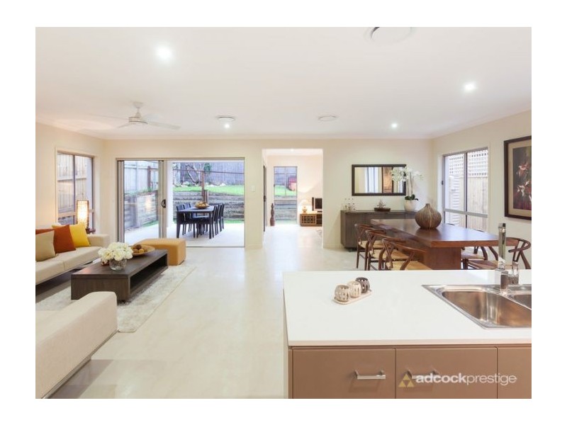 44 Dell Road, St Lucia QLD 4067