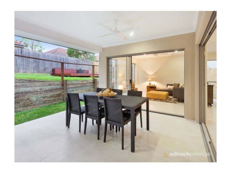 44 Dell Road, St Lucia QLD 4067