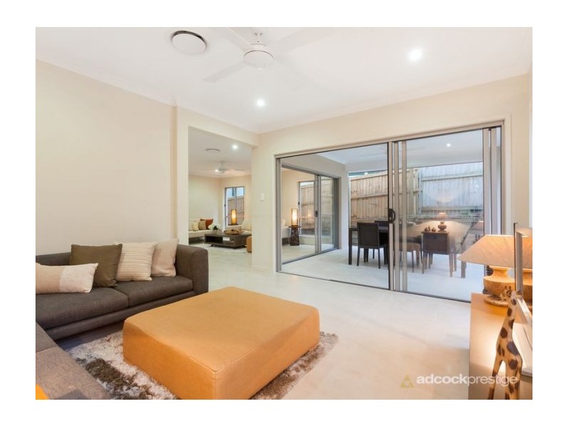 44 Dell Road, St Lucia QLD 4067