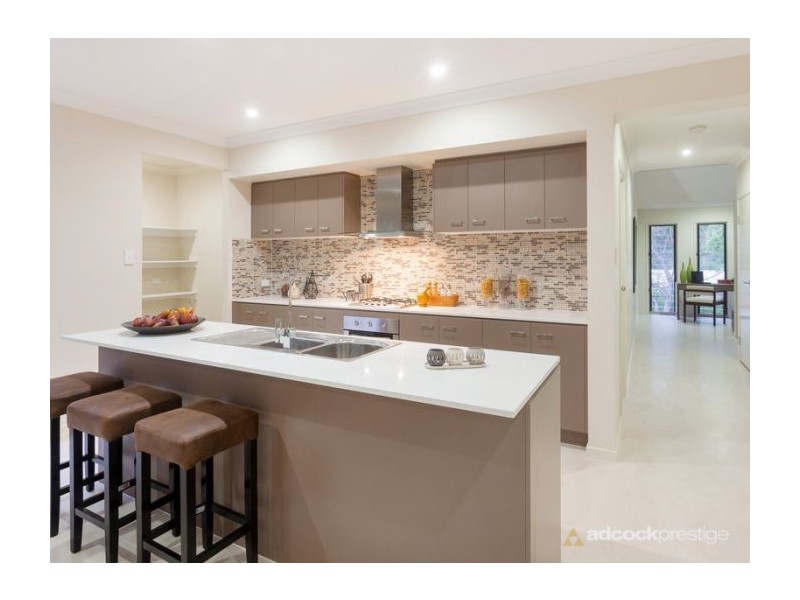 44 Dell Road, St Lucia QLD 4067