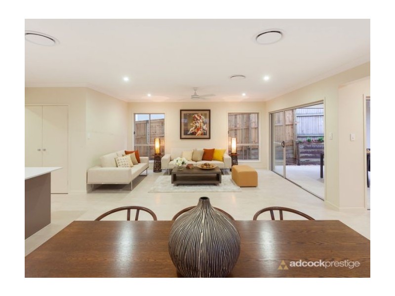 44 Dell Road, St Lucia QLD 4067