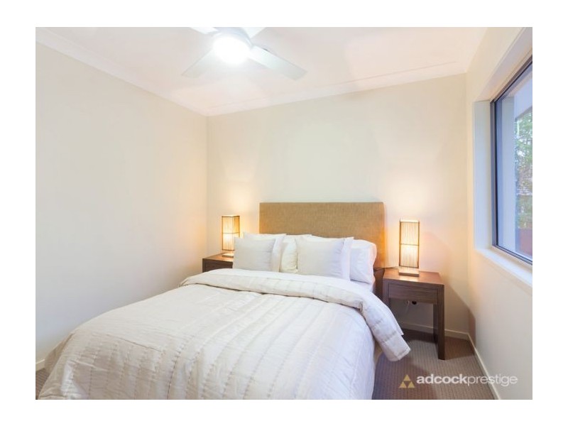 44 Dell Road, St Lucia QLD 4067