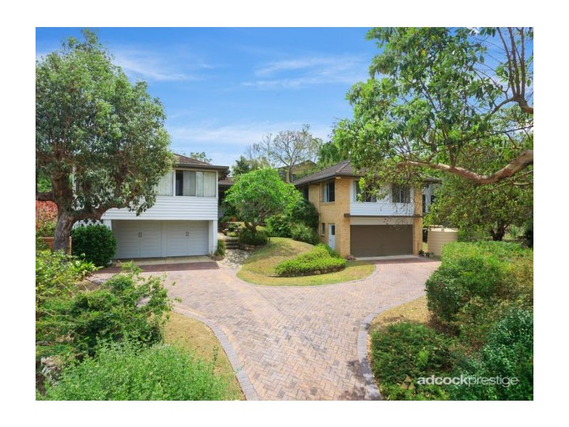 16 Mavis Street, St Lucia QLD 4067