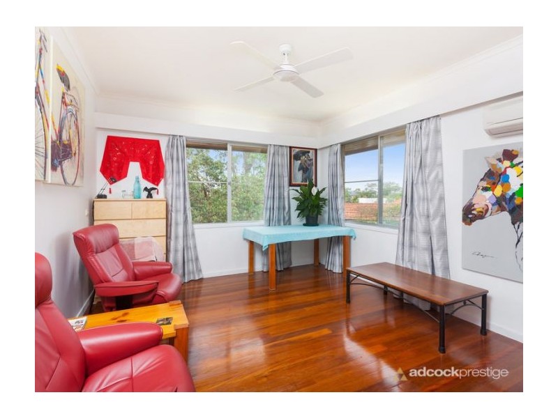 16 Mavis Street, St Lucia QLD 4067