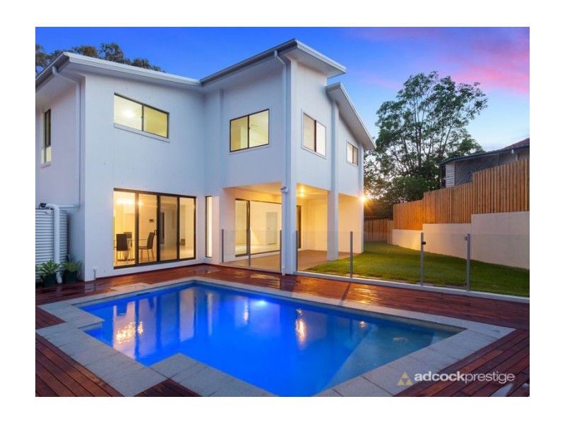 57 Boomerang Road, St Lucia QLD 4067