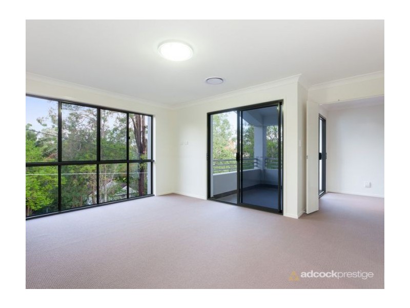 57 Boomerang Road, St Lucia QLD 4067