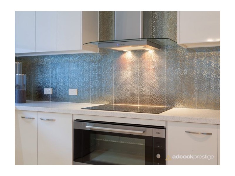 57 Boomerang Road, St Lucia QLD 4067