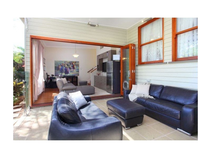 12 Golding Street, Toowong QLD 4066