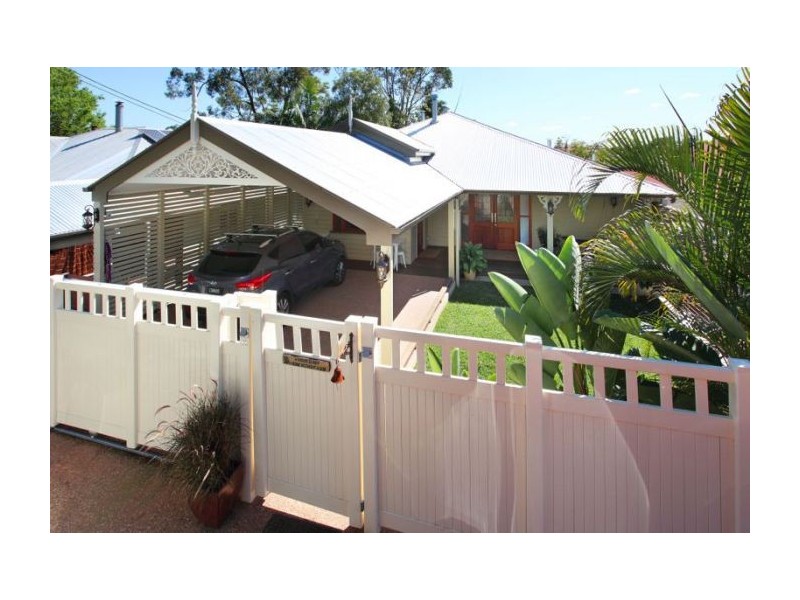 12 Golding Street, Toowong QLD 4066