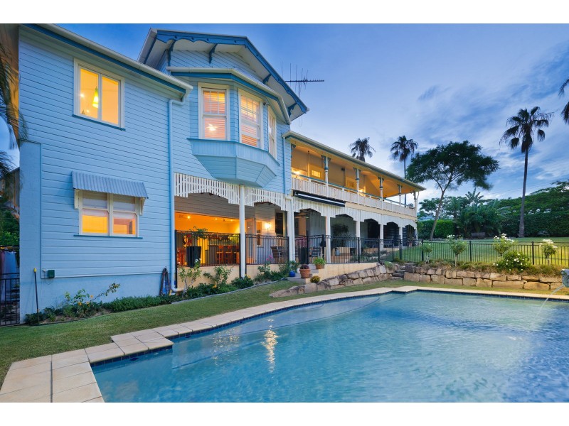 18 Kew Street, Indooroopilly QLD 4068