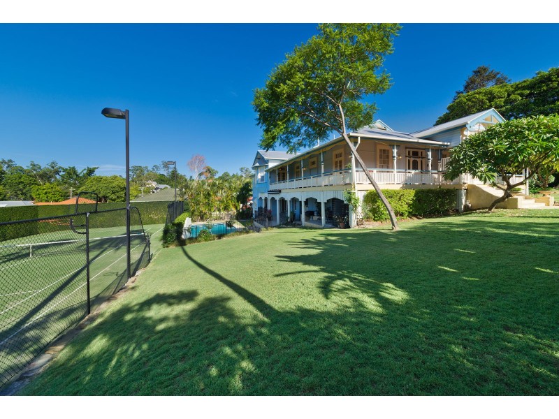 18 Kew Street, Indooroopilly QLD 4068