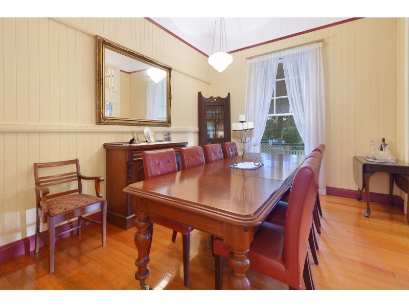 18 Kew Street, Indooroopilly QLD 4068