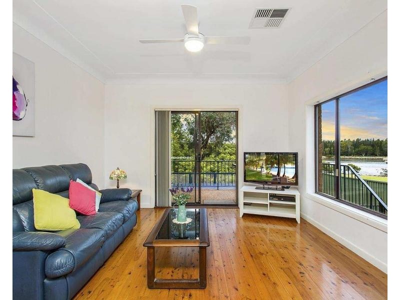 102 Lancaster Avenue, Melrose Park NSW 2114