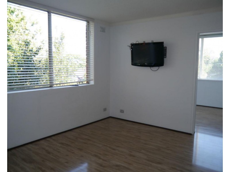 8/2 Adelaide Street, West Ryde NSW 2114