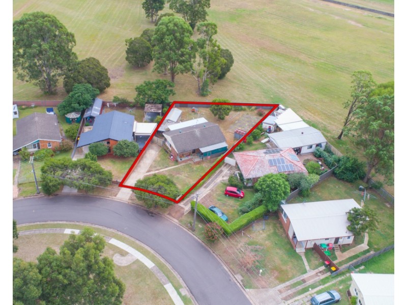 26 Nauru Crescent, Lethbridge Park NSW 2770