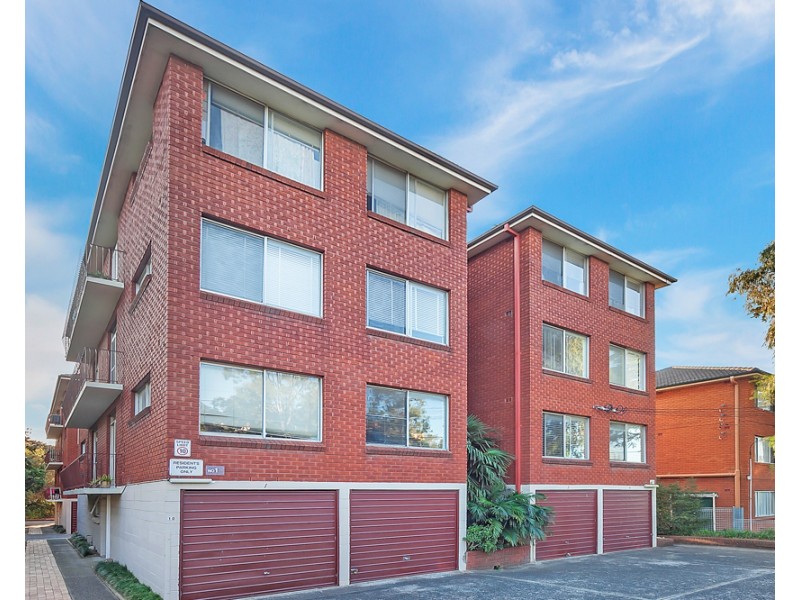 2/10 Bank Street, Meadowbank NSW 2114