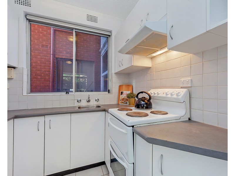 2/10 Bank Street, Meadowbank NSW 2114