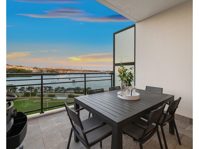 26/2 Bay Drive, Meadowbank NSW 2114