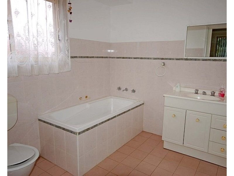 16 Deakin Street, Ermington NSW 2115