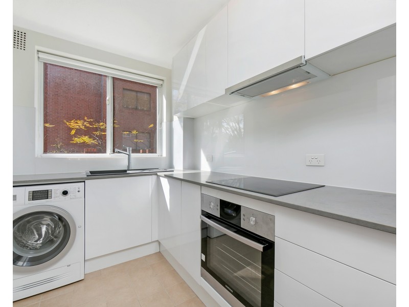 2/41 Meadow Crescent, Meadowbank NSW 2114