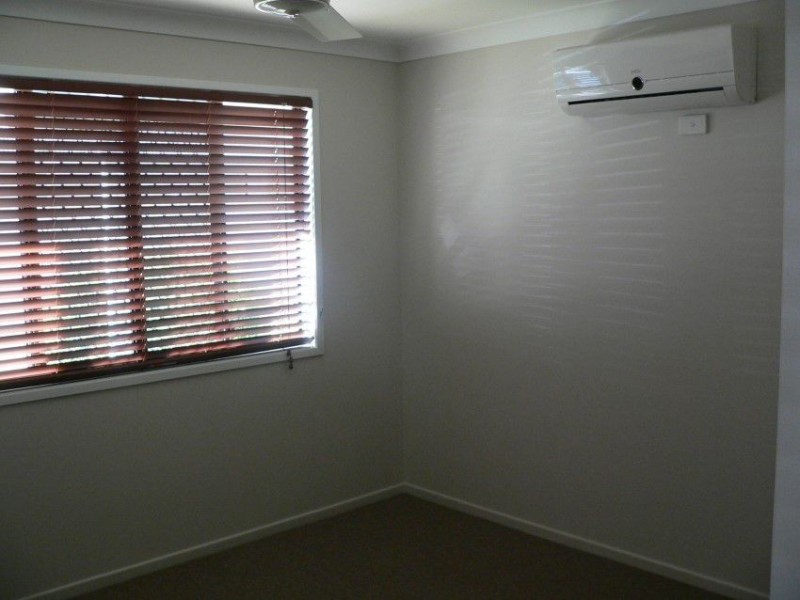 2/24 Desgrand Street, Emerald QLD 4720
