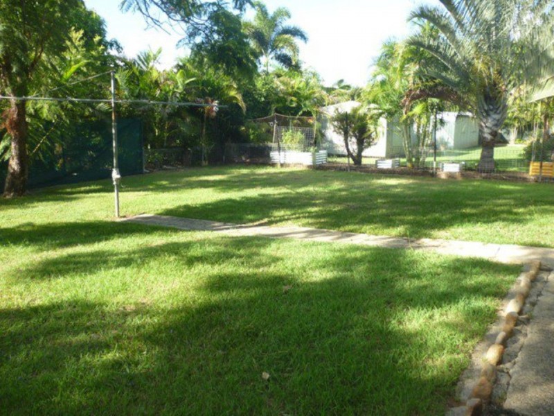 38 Stower Street, Blackwater QLD 4717