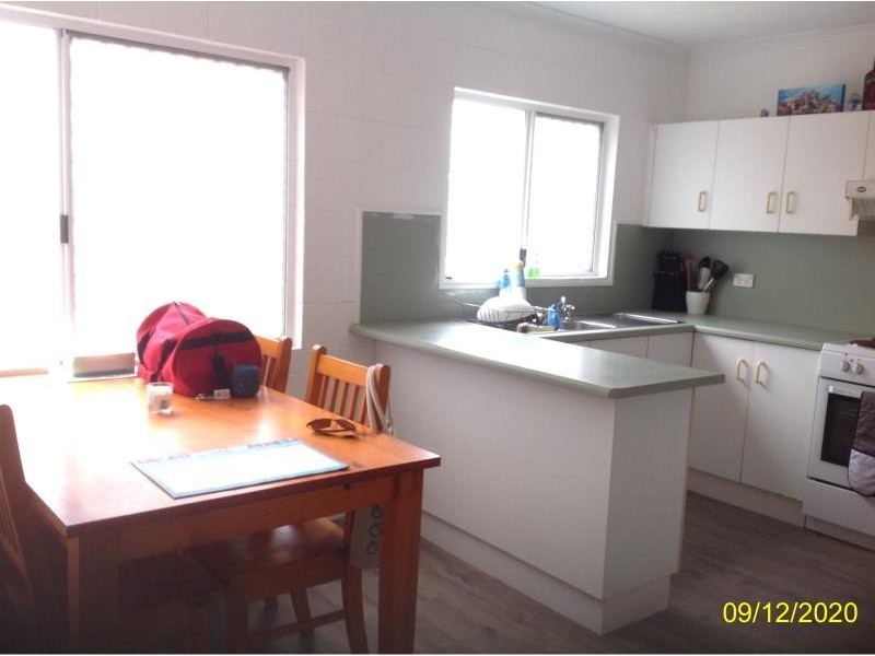 Unit 4/3 Eshelby Drive, Cannonvale QLD 4802