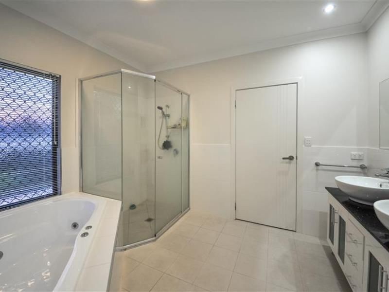 39 Beth Court, Cannonvale QLD 4802