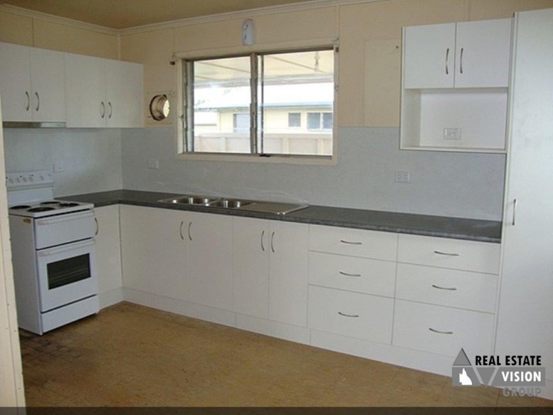 11 Bauhinia Street, Blackwater QLD 4717