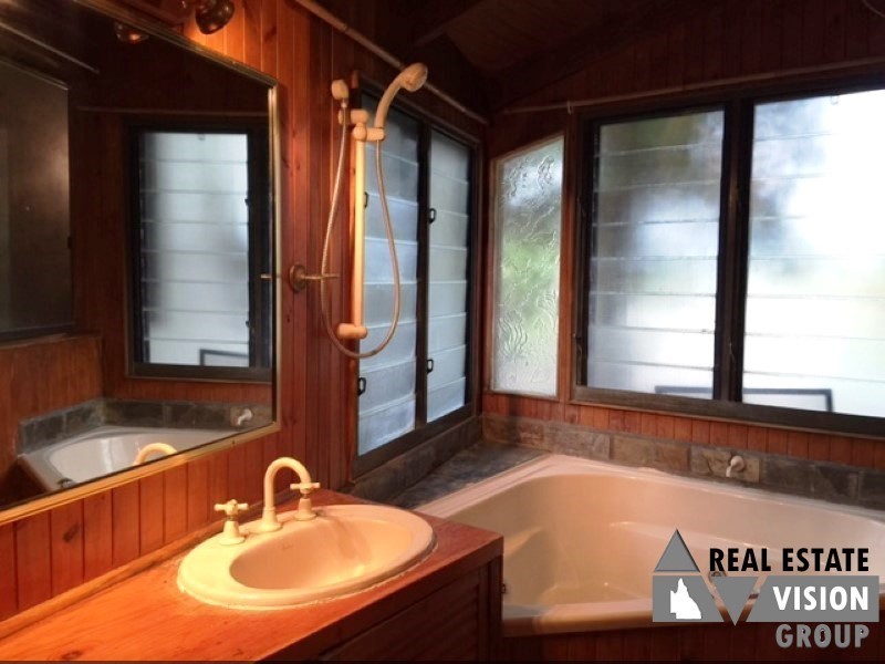 1B Lewis Street, Airlie Beach QLD 4802