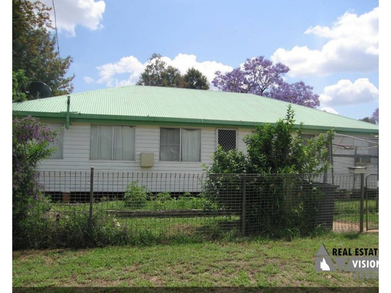 4 Dunning Street, Alpha QLD 4724