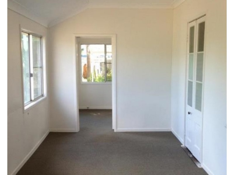 4 Dunning Street, Alpha QLD 4724