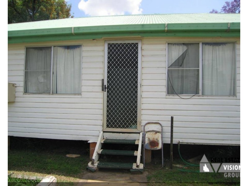 4 Dunning Street, Alpha QLD 4724