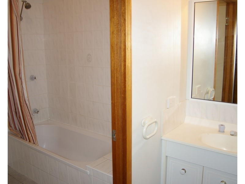 Duplex 1/5 Cedar Court, Jubilee Pocket QLD 4802