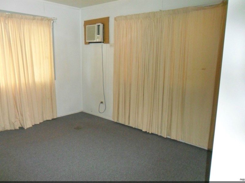 40 Bendee Crescent, Blackwater QLD 4717