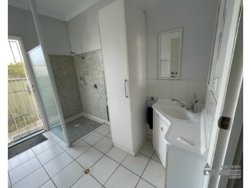 4 Quartz, Sapphire QLD 4702