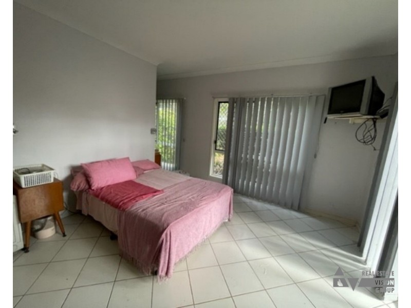 4 Quartz, Sapphire QLD 4702