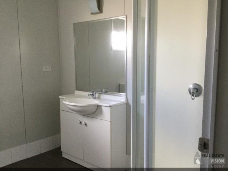 7 Railway Street St, Anakie QLD 4702