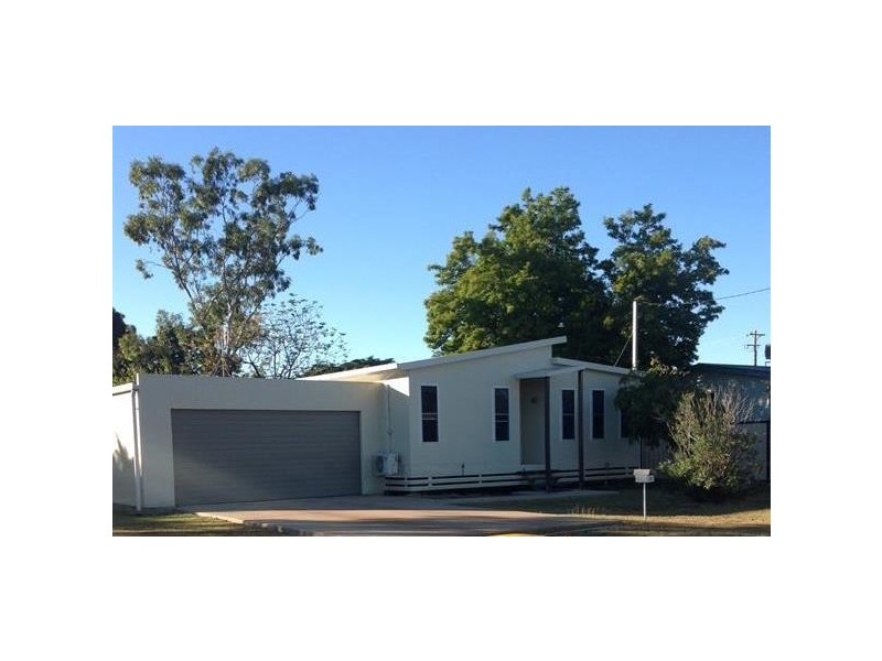 8 Graham, Bluff QLD 4702