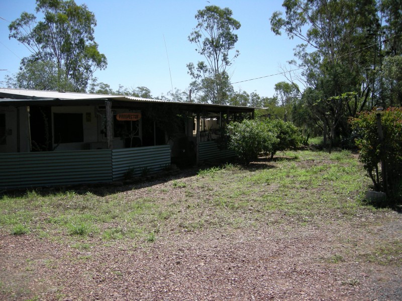 13 Willows Rd, Willows QLD 4702