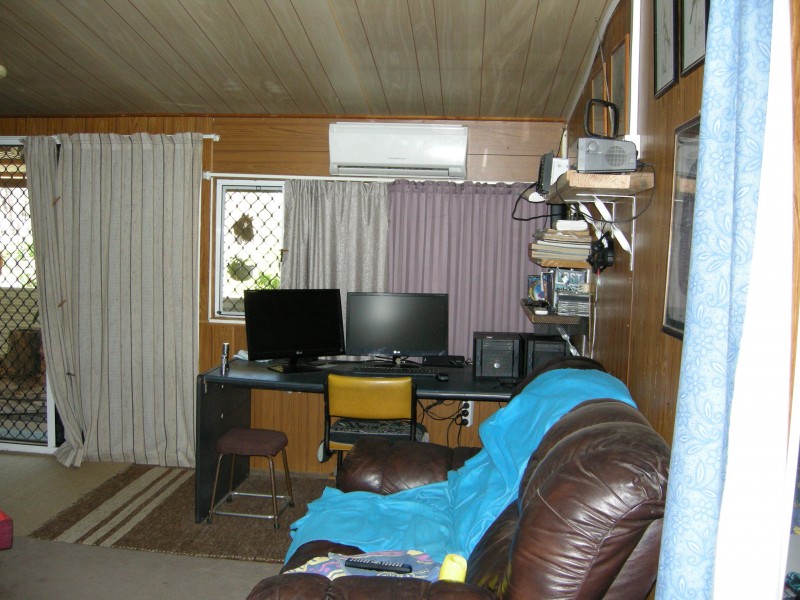 13 Willows Rd, Willows QLD 4702