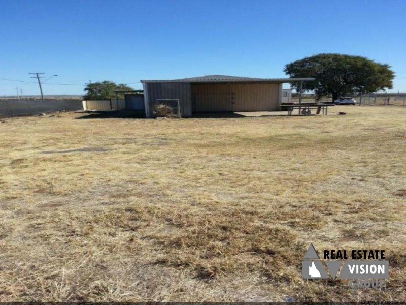 37 Ardurad Rd, Blackwater QLD 4717
