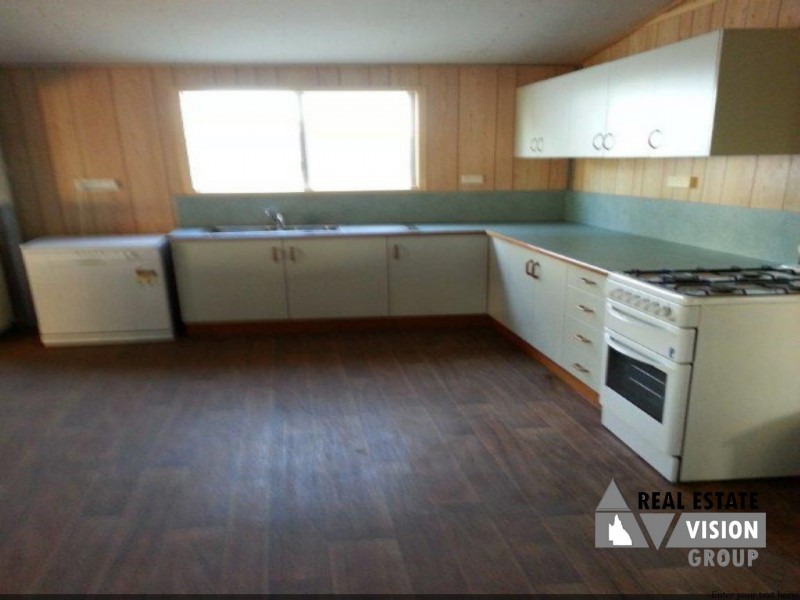 37 Ardurad Rd, Blackwater QLD 4717