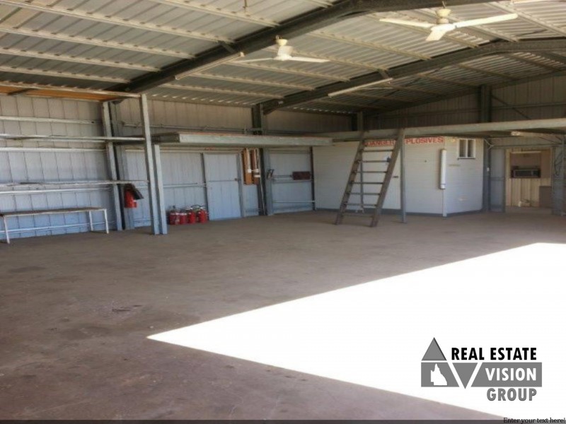 37 Ardurad Rd, Blackwater QLD 4717
