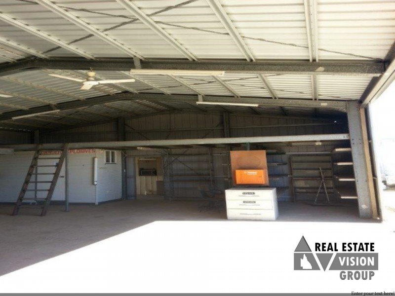 37 Ardurad Rd, Blackwater QLD 4717