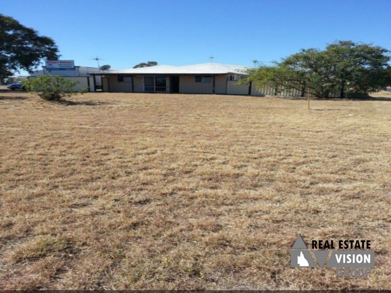 37 Ardurad Rd, Blackwater QLD 4717