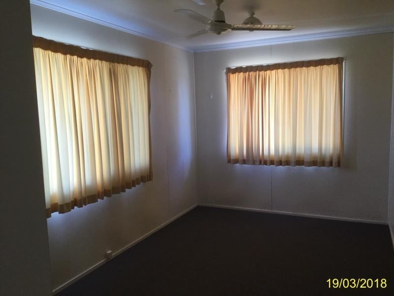 8 Mangrove St, Blackwater QLD 4717