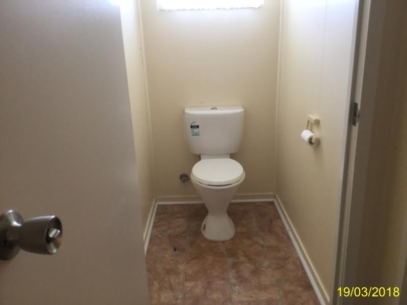 8 Mangrove St, Blackwater QLD 4717