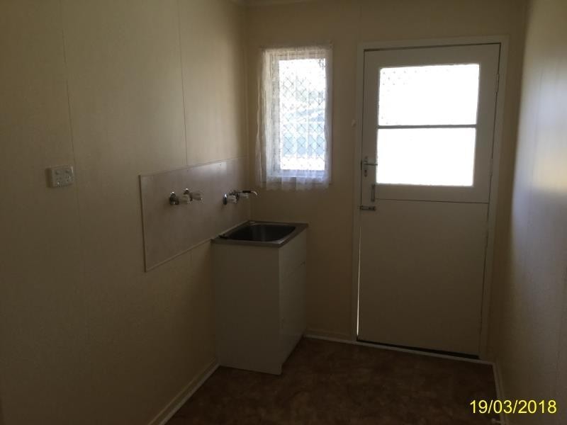 8 Mangrove St, Blackwater QLD 4717