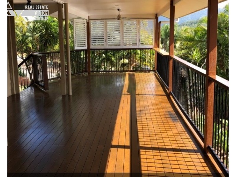 5 Hamilton Ave, Cannonvale QLD 4802